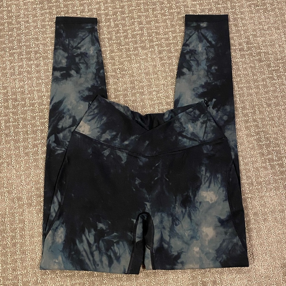 Alphalete surface leggings